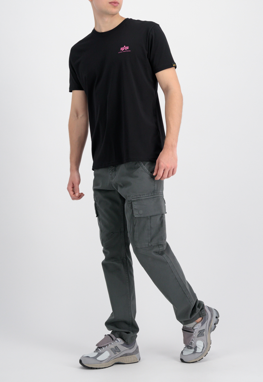 Tričko Basic T Small Logo black / magenta