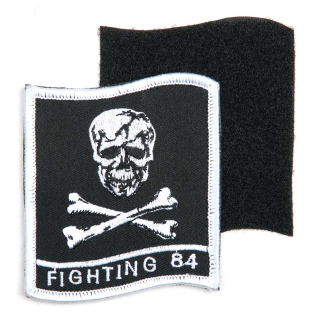 nášivka Fighting 84 s lebkou velcro černá